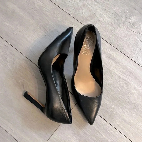 VINCE CAMUTO NWOT Nappa Leather black Heels, size 7.5 - Picture 2 of 8
